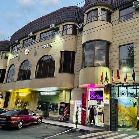 Alem Hotel Erywań Zewnętrze zdjęcie