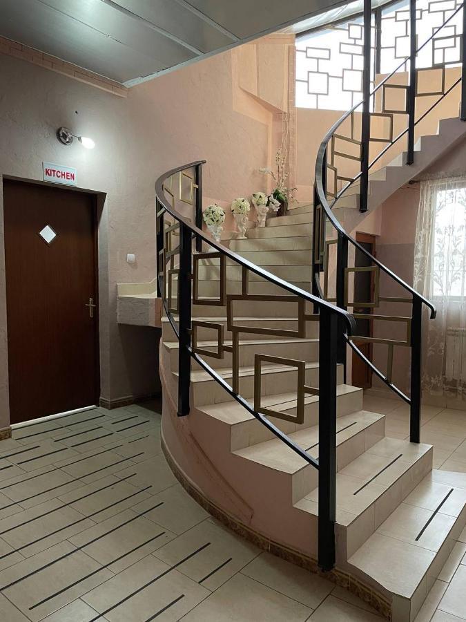 Alem Hotel Erywań Zewnętrze zdjęcie