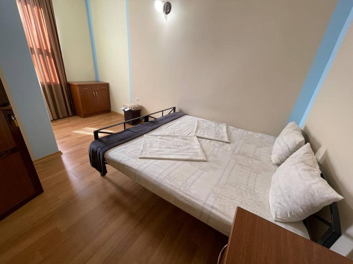 Alem Hotel Erywań Zewnętrze zdjęcie