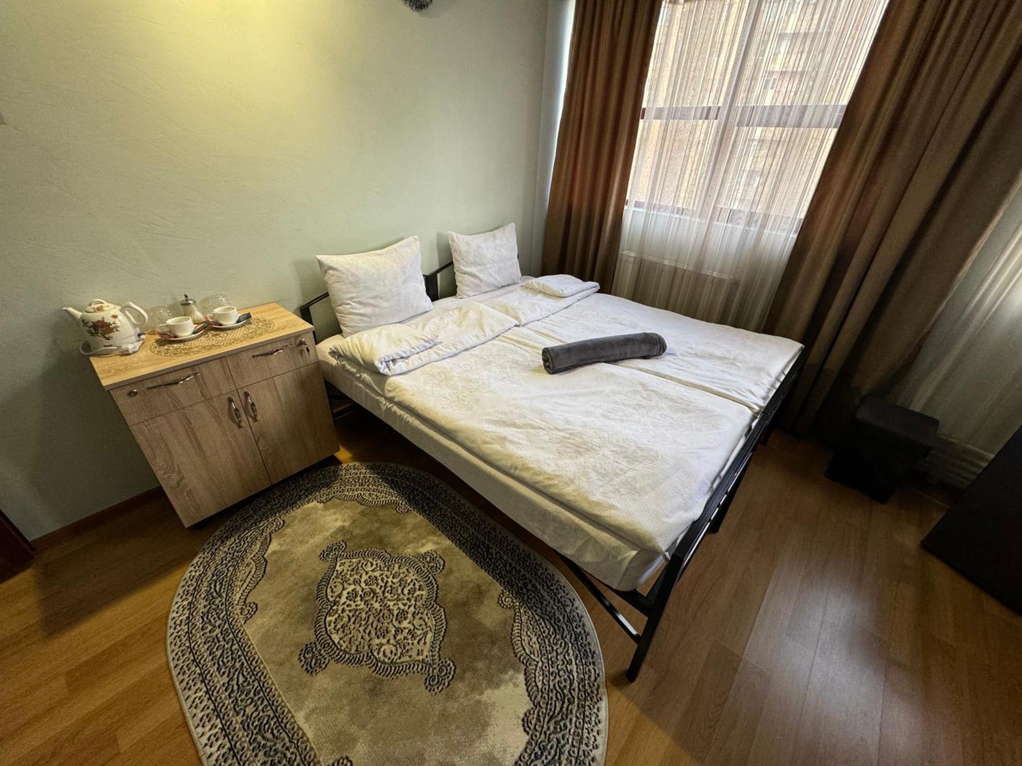 Alem Hotel Erywań Zewnętrze zdjęcie