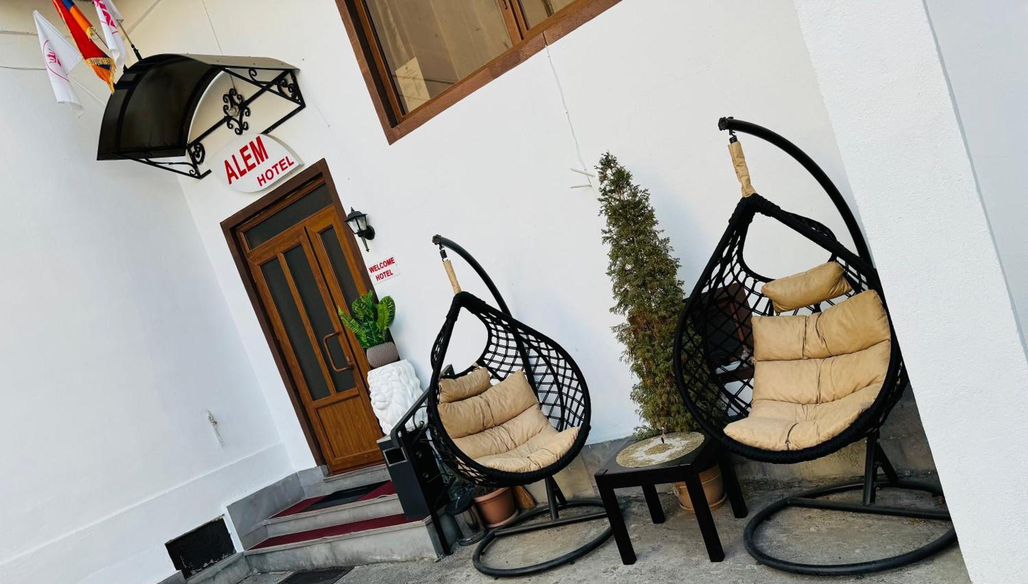Alem Hotel Erywań Zewnętrze zdjęcie